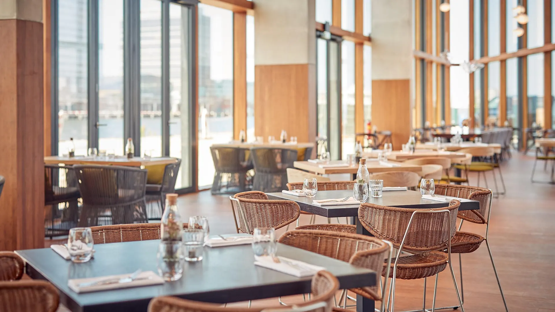 Hotel Jakarta Amsterdam 4*,