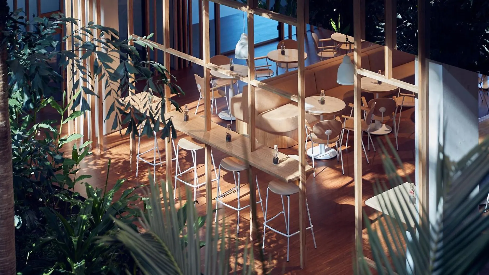 Hotel Jakarta Amsterdam 4*,