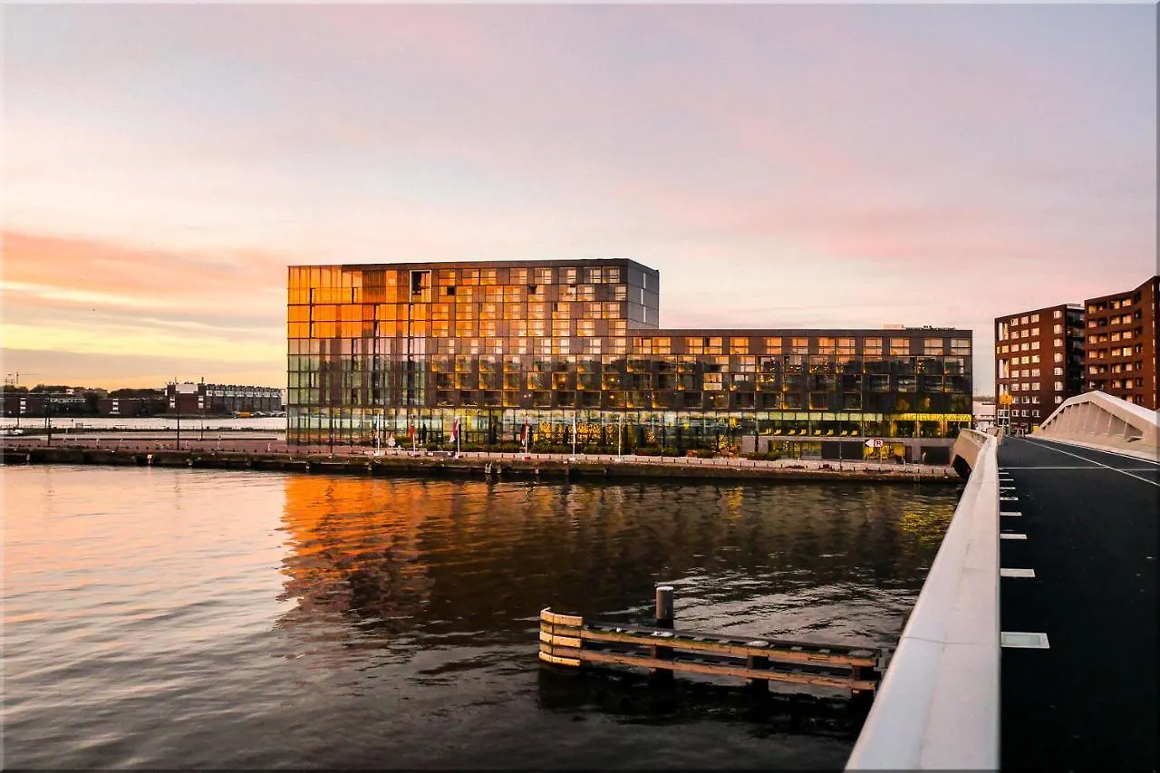 Hotel Jakarta Amsterdam 4*,